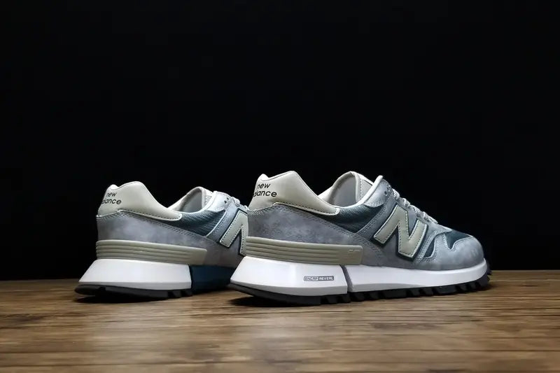 حذاء رياضي New Balance RC 1300 Tokyo Design باللون الأزرق الرخامي 